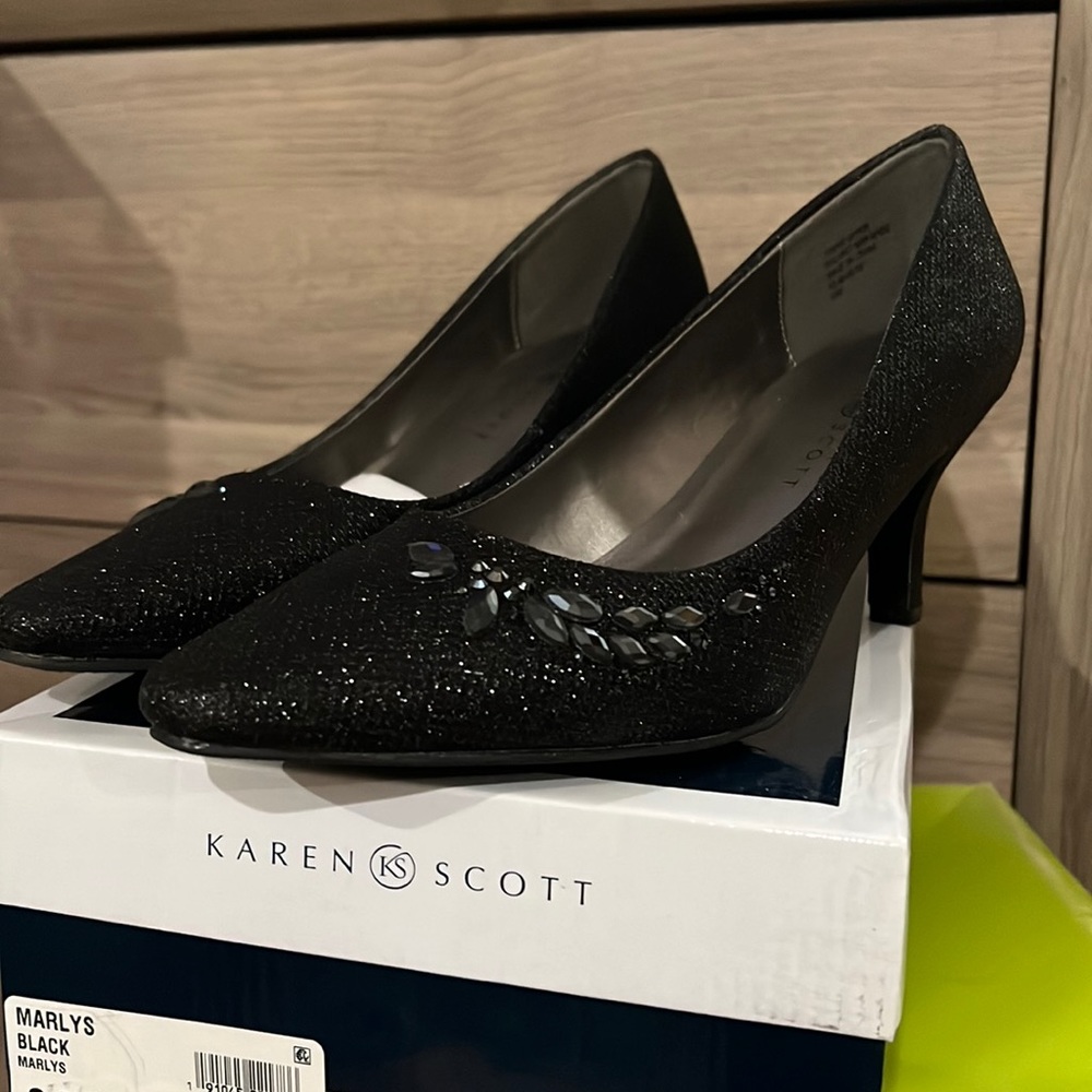 Karen Scott Heels